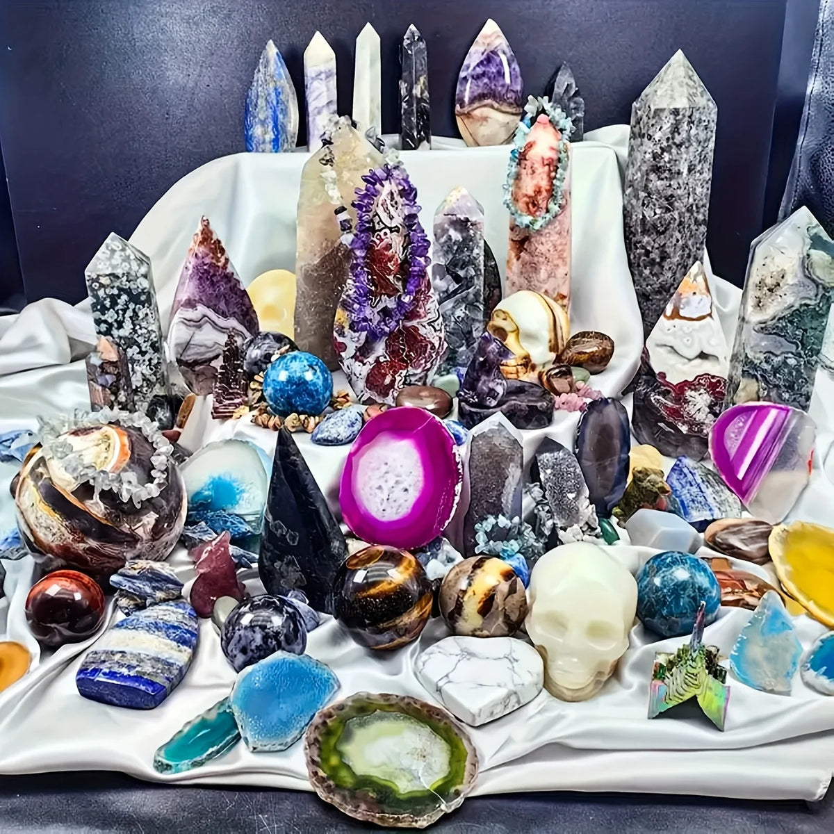 CrystalHola Mixed Raw Crystal Stones Gift Box For Home Decor