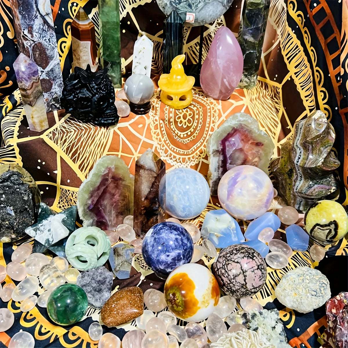 CrystalHola Mixed Raw Crystal Stones Gift Box For Home Decor